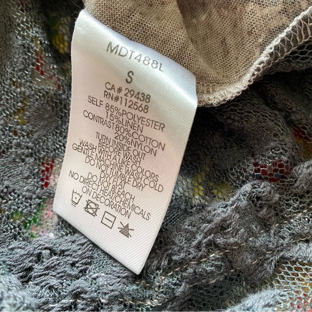 Miss me size small long sleeve top - Picture 4 of 4